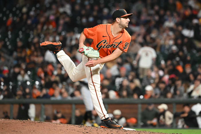 SF Giants lefty Thomas Szapucki throws a pitch. (2022)